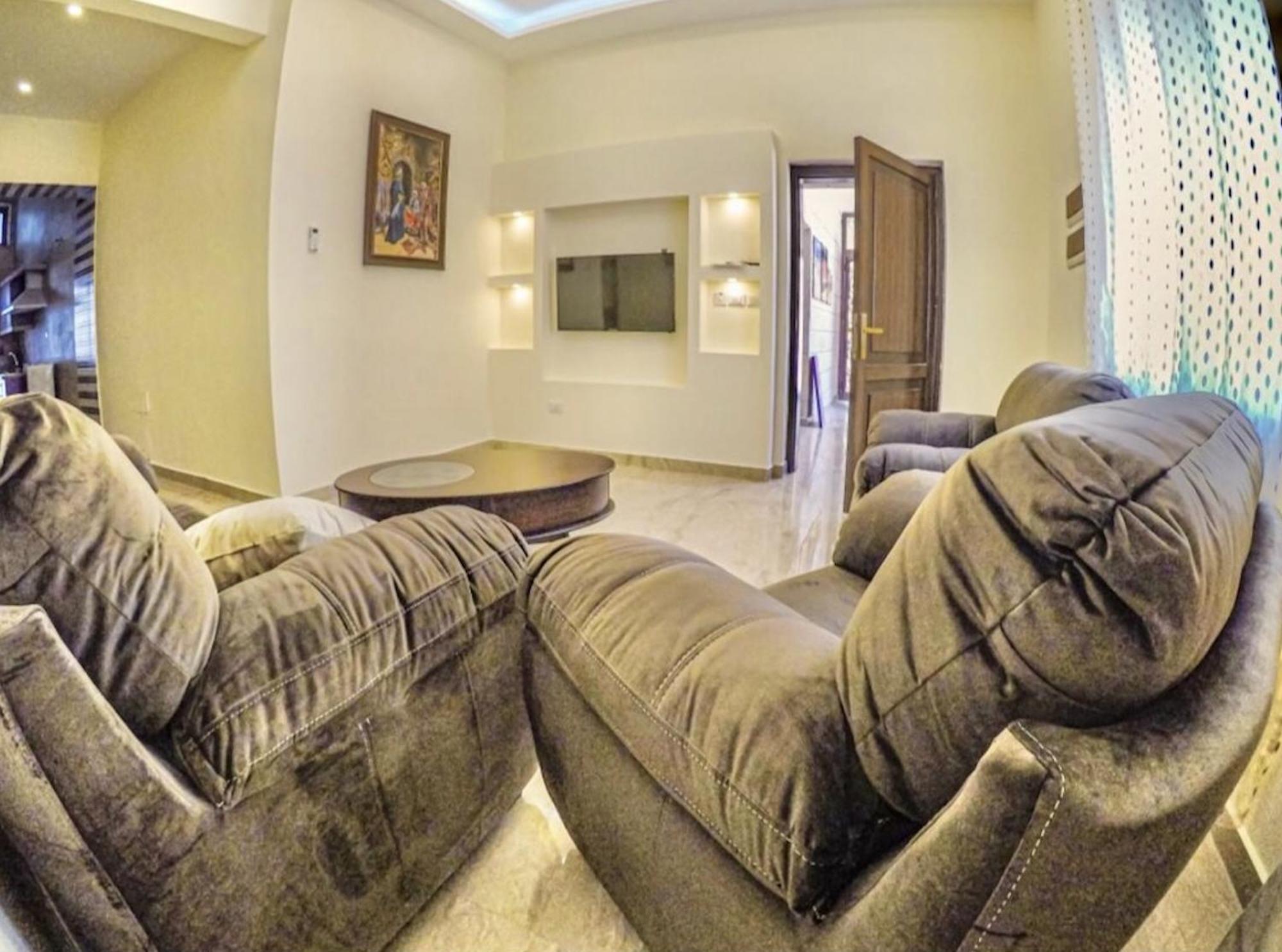 Villa Mira Guesthouse 1 - Downtown Central Amman - Al Diyrih Exterior foto