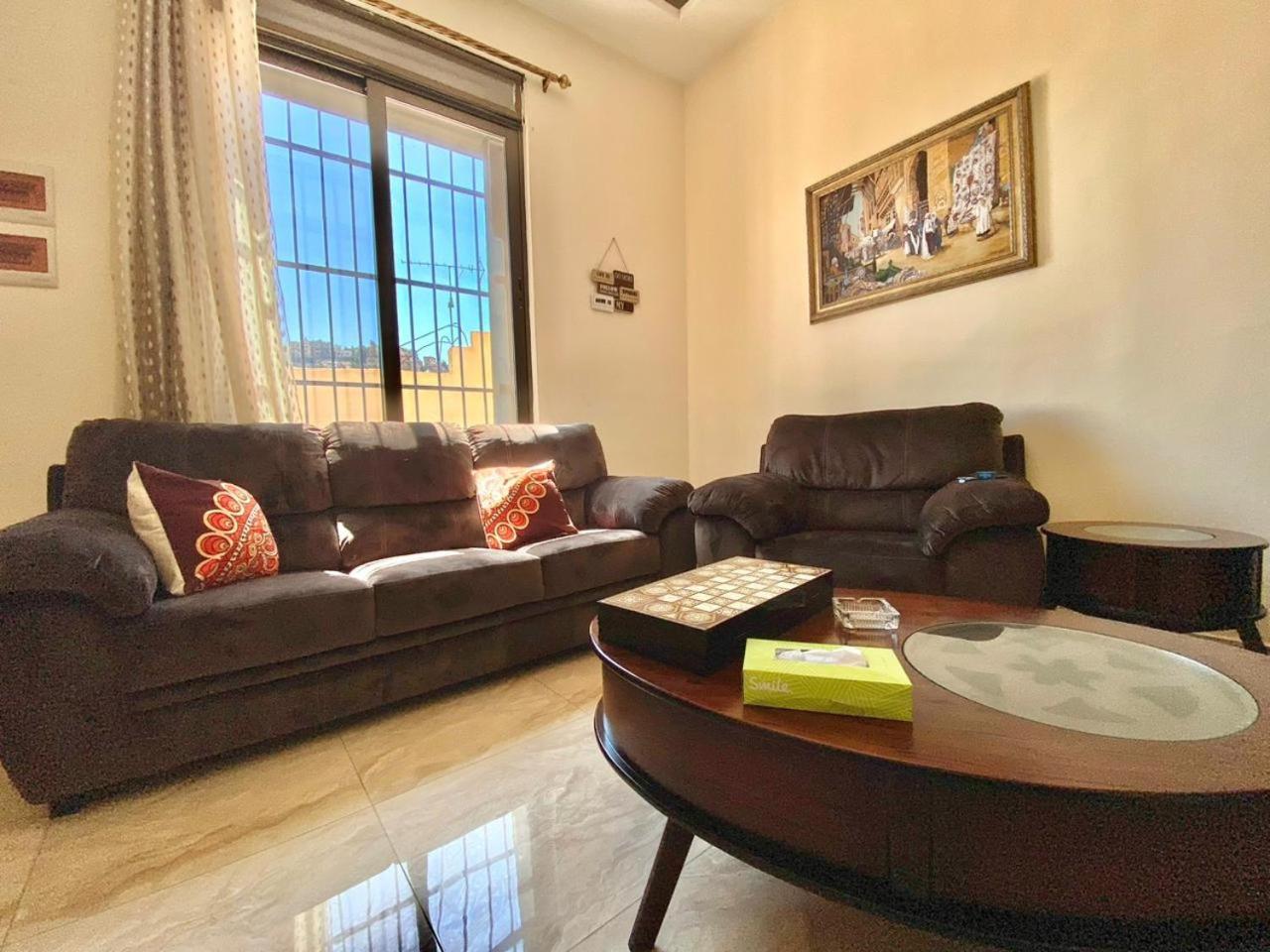 Villa Mira Guesthouse 1 - Downtown Central Amman - Al Diyrih Exterior foto