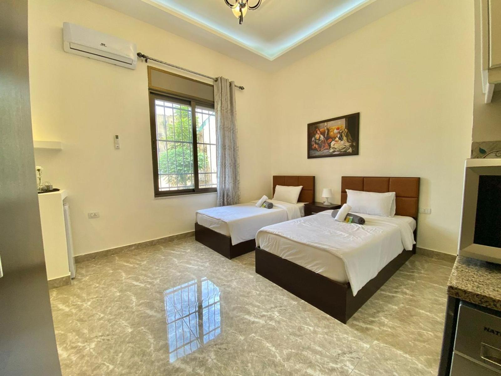 Villa Mira Guesthouse 1 - Downtown Central Amman - Al Diyrih Exterior foto