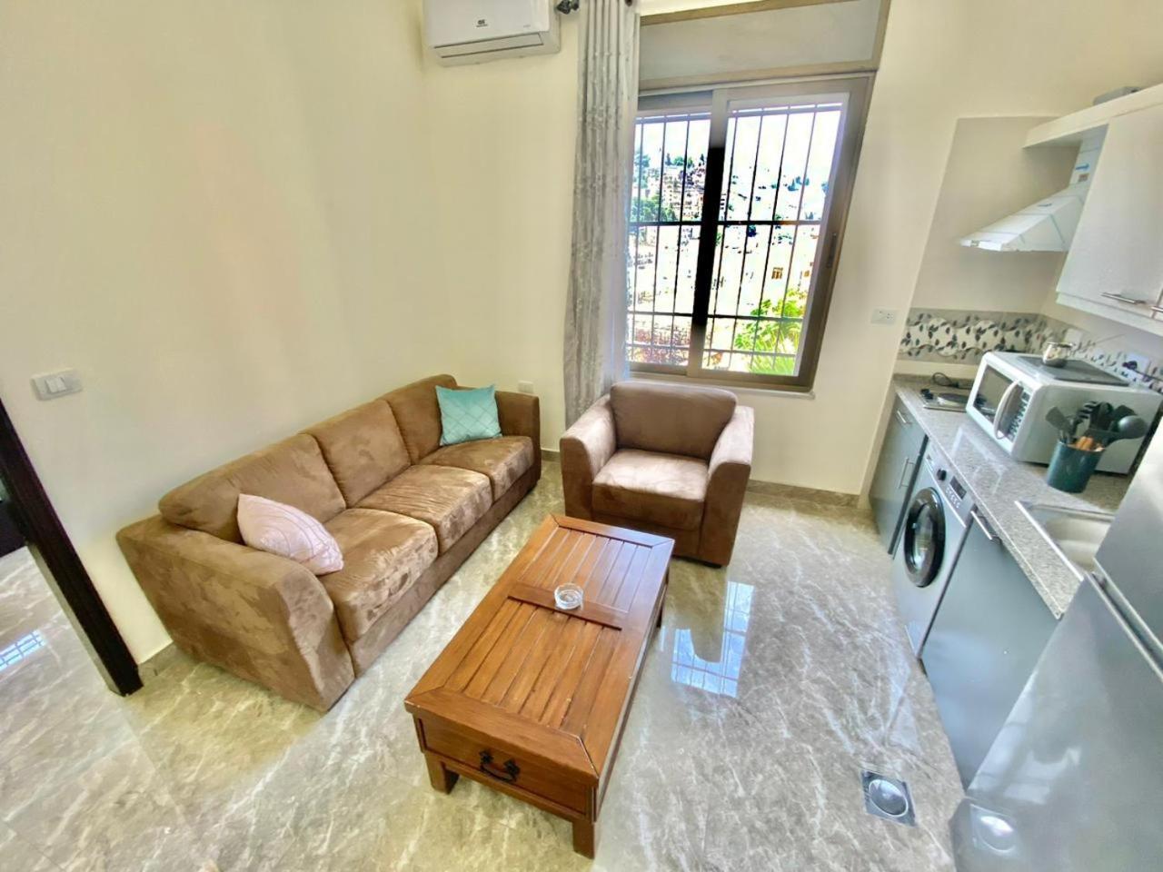 Villa Mira Guesthouse 1 - Downtown Central Amman - Al Diyrih Exterior foto