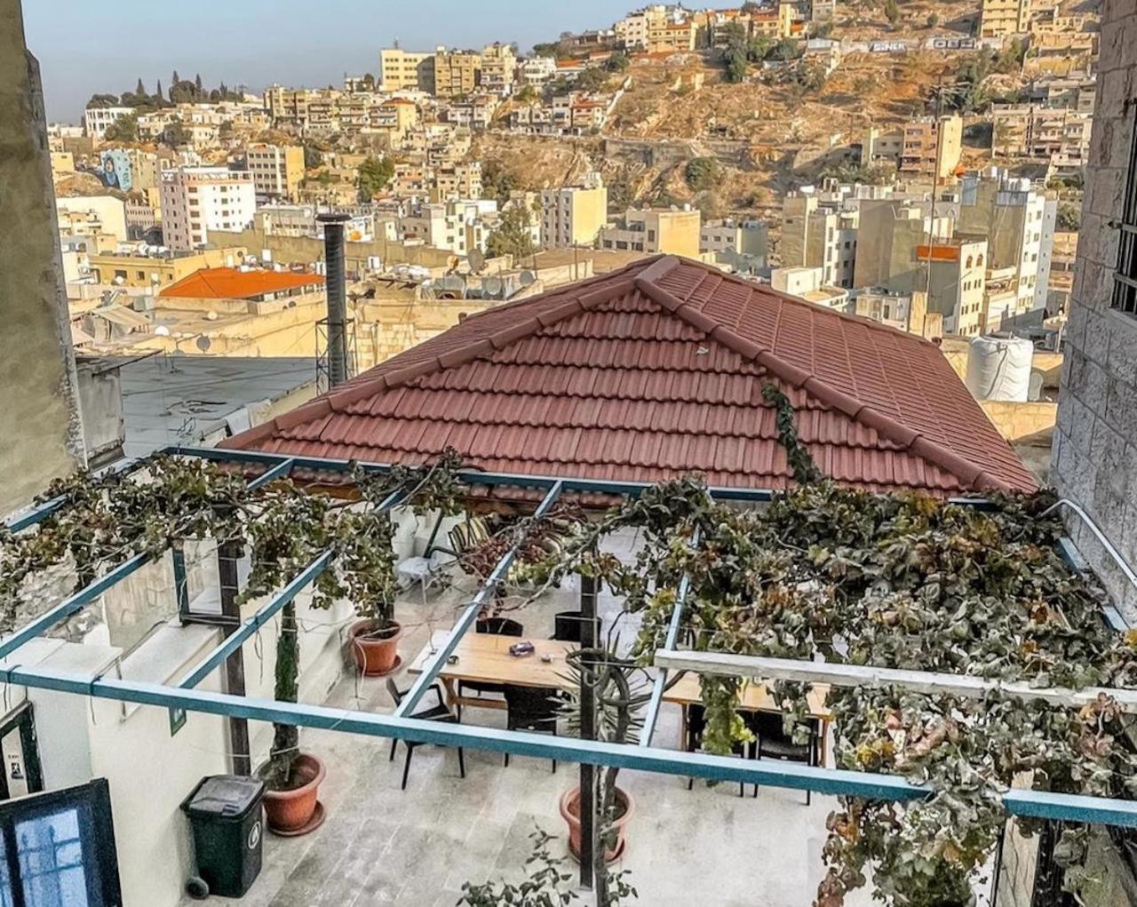 Villa Mira Guesthouse 1 - Downtown Central Amman - Al Diyrih Exterior foto